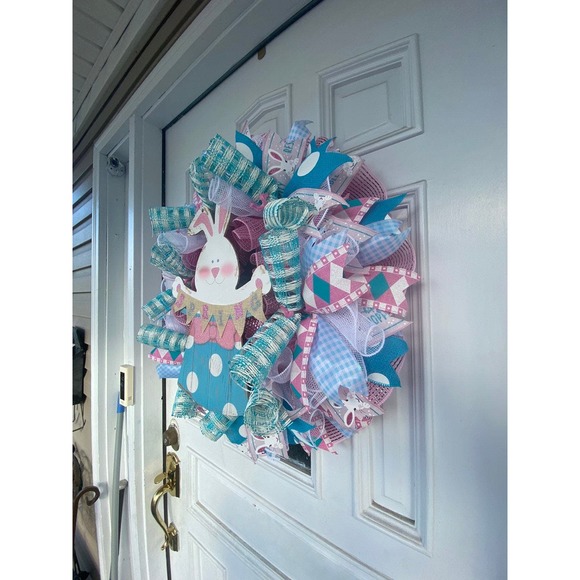 Pink Blue & White Easter Bunny Rabbit Spring Deco Mesh & Ribbon Wreath xxx - Picture 3 of 9